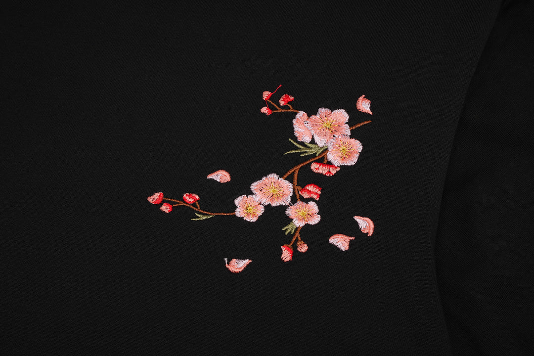 ET516 Sakura Flowers Embroidered Tee – Niepce