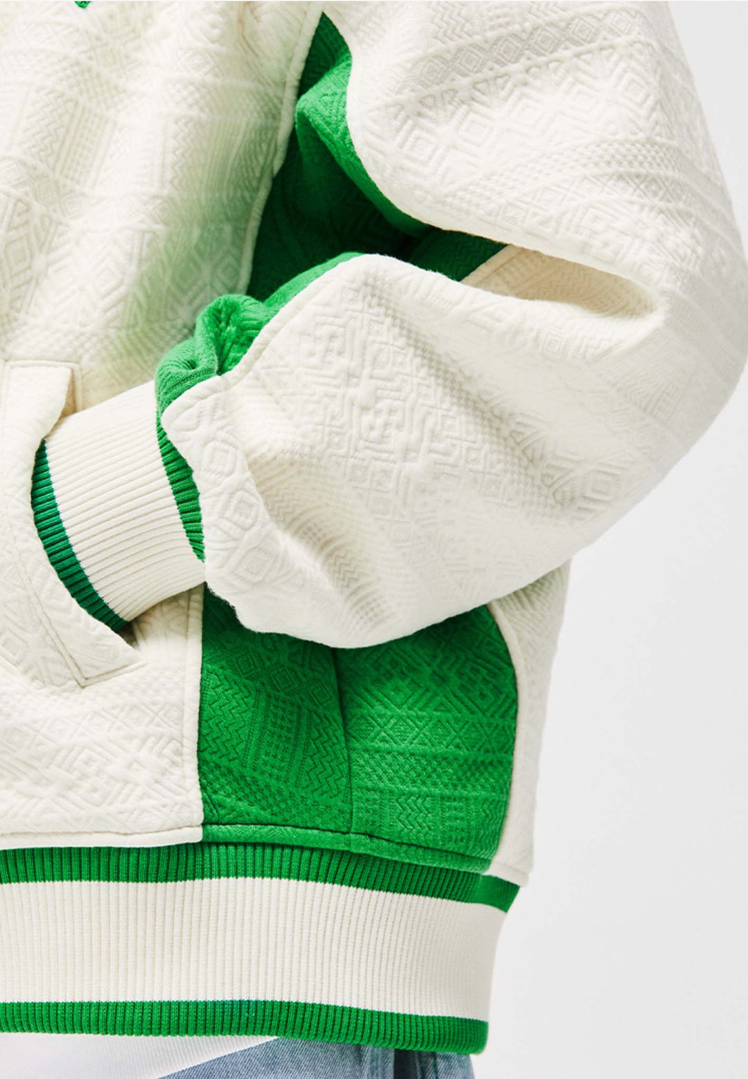 Green Mockup Winter Jacket – Niepce