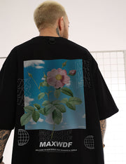 Camiseta con flores florecientes