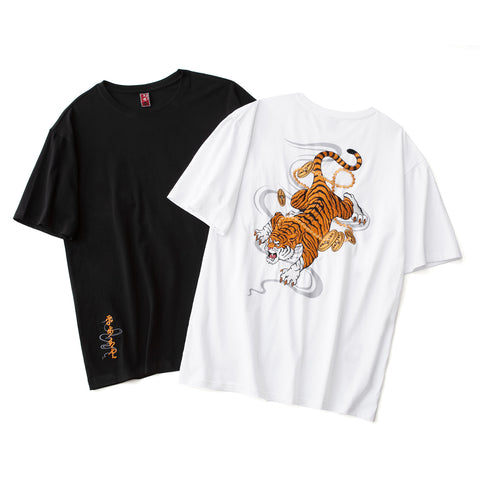 T-Shirt mit Tiger-Wiedergeburts-Stickerei 
