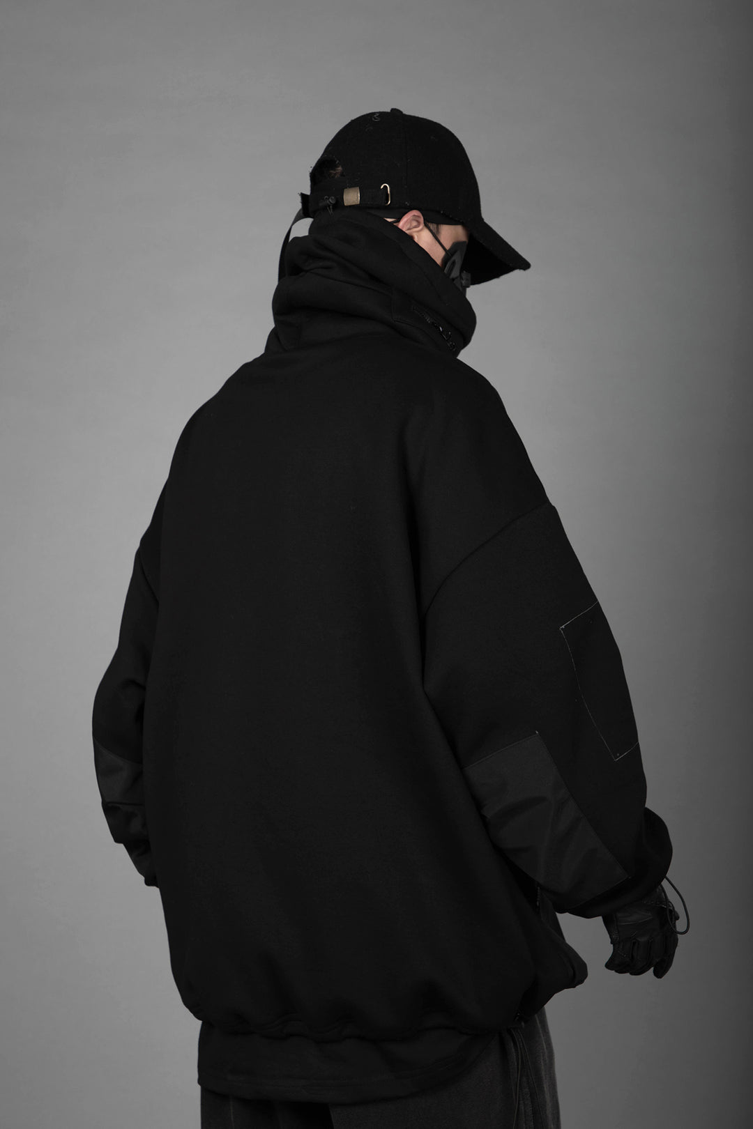 HiH33 Black Utility Hoodie – Niepce