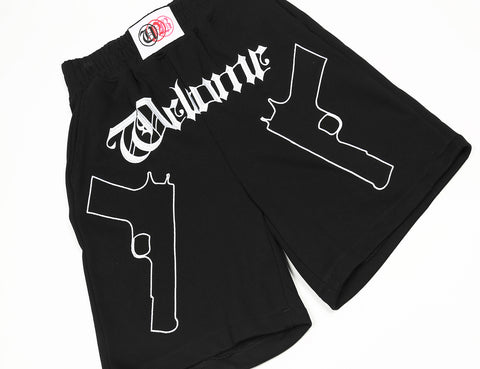Shorts mit Double Pistols-Stickerei