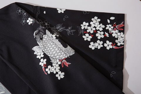 Kimono mit springendem Fisch 